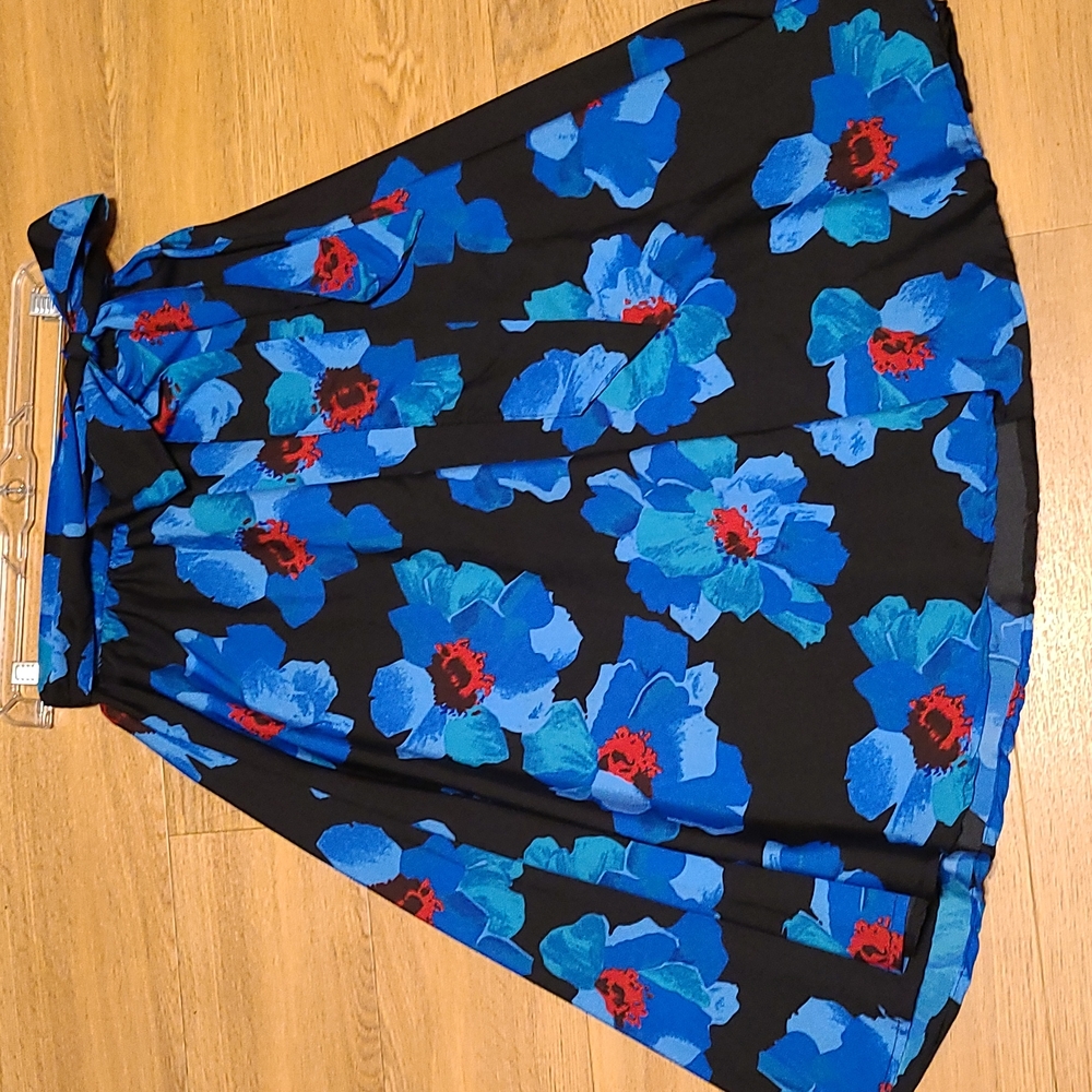 Cute flowy skirt